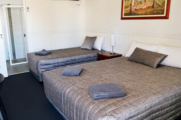accommodation motel charleville waltzing matilda motor inn
